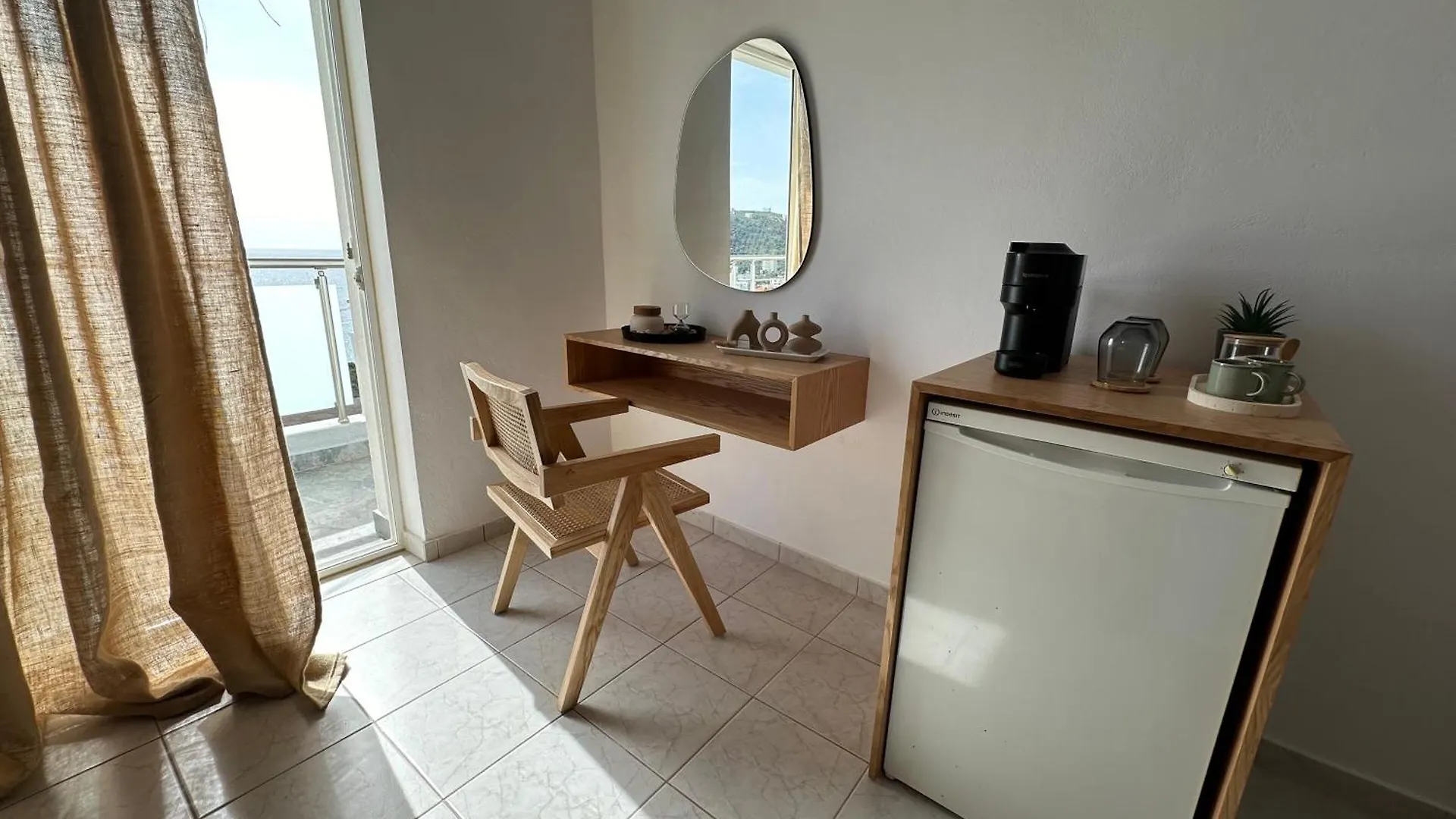 Harmonia Guest House 2 Himare