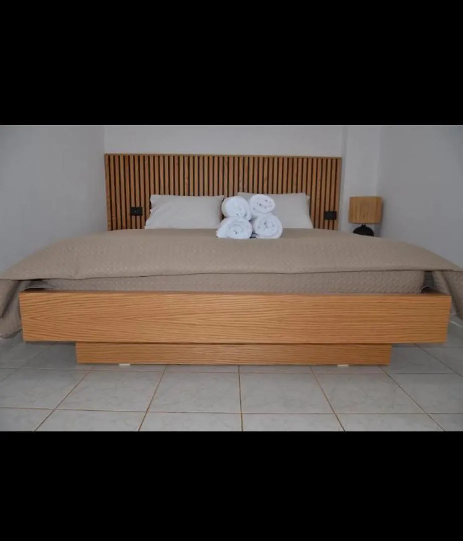Harmonia Guest House 2 Himara