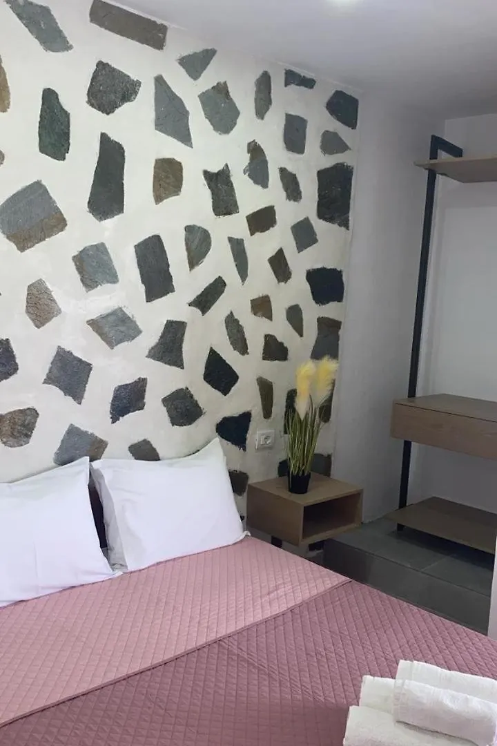 Harmonia Guest House 2 Himare