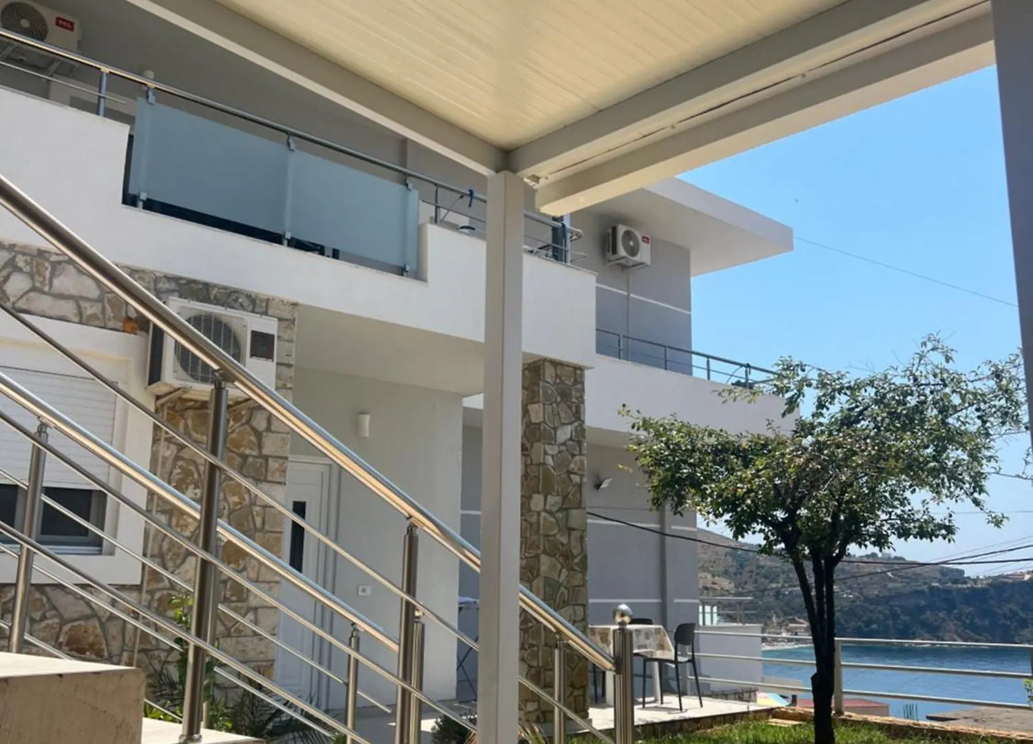 Harmonia Guest House 2 Himare